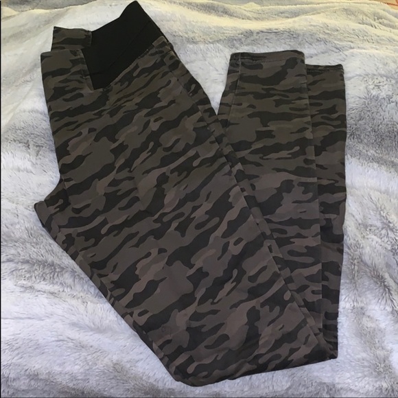 Vera Wang Denim - Camo Camouflage Jean leggings Skinny Pants